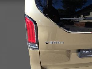 Mercedes-Benz V-Class V300d Exclusive - Image 17