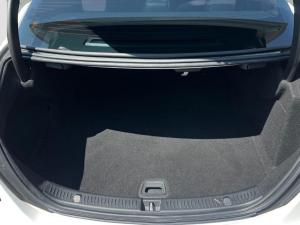 Mercedes-Benz E-Class E200 - Image 10