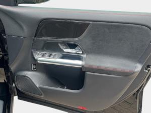 Mercedes-Benz GLA GLA200 Progressive - Image 18