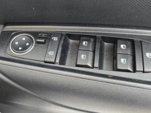 Kia Sonet 1.5 LX manual - Image 12