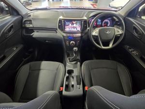 Mahindra XUV300 1.2T W6 - Image 9