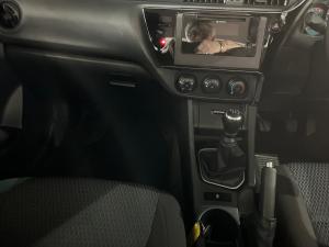 Toyota Corolla Quest 1.8 Plus manual - Image 5