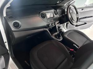 Hyundai Grand i10 1.0 Fluid - Image 10