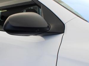 Hyundai Grand i10 1.0 Premium hatch - Image 11