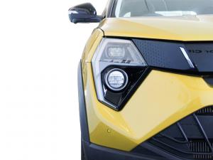 Mahindra XUV 3XO 1.2T AX7L - Image 8