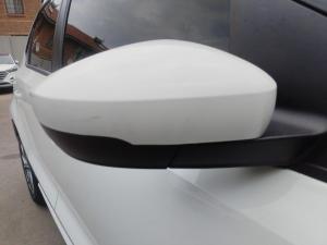 Volkswagen Polo Vivo hatch 1.4 Comfortline - Image 10