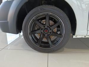 Nissan NP200 1.6i safety pack (aircon) - Image 9