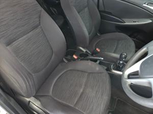 Hyundai Accent sedan 1.6 Motion - Image 12