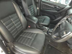 Isuzu mu-X 3.0 4WD - Image 13