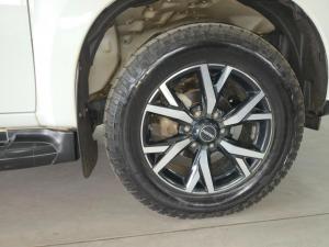 Isuzu mu-X 3.0 4WD - Image 9