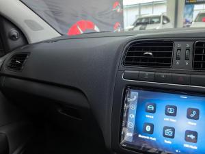 Volkswagen Polo Vivo hatch 1.4 - Image 14