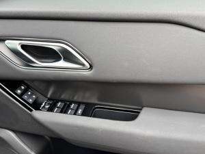 Land Rover Range Rover Velar D300 Dynamic SE - Image 8