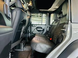 Jeep Wrangler Unlimited 3.6 Sport - Image 6