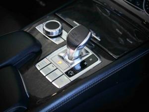 Mercedes-Benz SL SL500 - Image 12