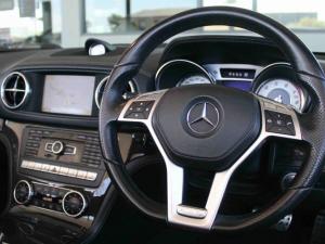Mercedes-Benz SL SL500 - Image 17