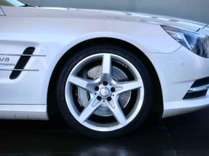Mercedes-Benz SL SL500 - Image 24