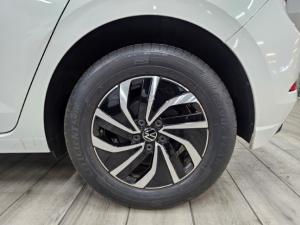 Volkswagen Polo hatch 1.0TSI Life manual - Image 4