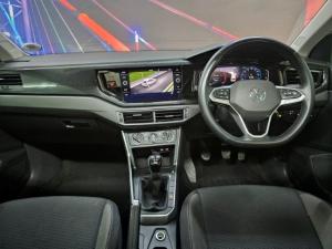 Volkswagen Polo hatch 1.0TSI Life manual - Image 9