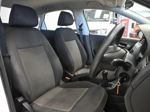 Volkswagen Polo sedan 1.4 Trendline - Image 16