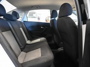Volkswagen Polo sedan 1.4 Trendline - Image 7