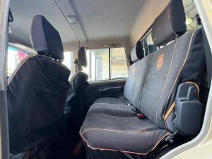 Toyota Land Cruiser 79 4.0 V6 double cab - Image 13