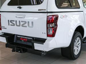 Isuzu D-Max 1.9TD double cab LS 4x4 auto - Image 18