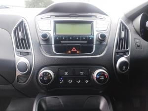 Hyundai ix35 2.0 GL - Image 20