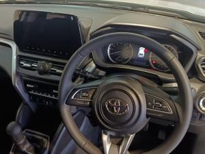 Toyota Urban Cruiser 1.5 XR manual - Image 6