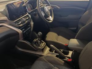 Toyota Urban Cruiser 1.5 XR manual - Image 7