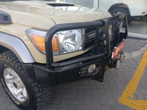 Toyota Land Cruiser 76 4.5D-4D V8 station wagon LX - Image 16