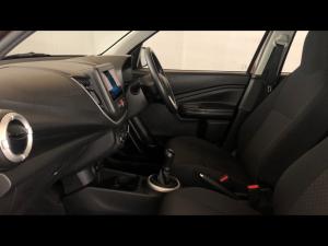 Toyota Vitz 1.0 XR manual - Image 7