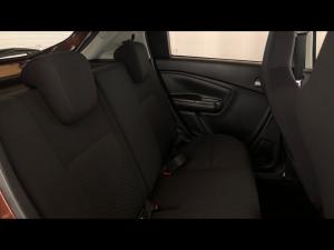 Toyota Vitz 1.0 XR manual - Image 12