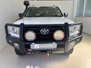 Toyota Land Cruiser 200 4.5D-4D V8 GX-R - Image 4