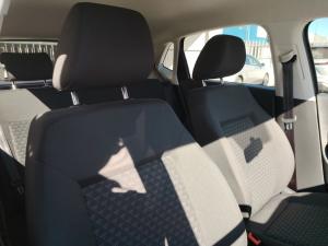Volkswagen Polo Vivo hatch 1.4 Life - Image 17