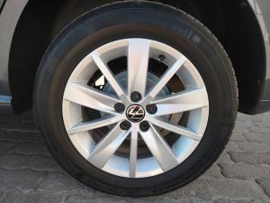 Volkswagen Polo Vivo hatch 1.4 Life - Image 19