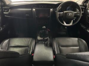 Toyota Fortuner 2.4GD-6 manual - Image 6
