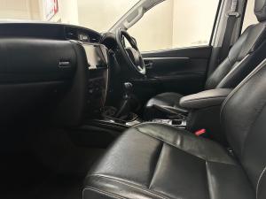Toyota Fortuner 2.4GD-6 manual - Image 7