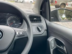 Volkswagen Polo Vivo hatch 1.4 - Image 9