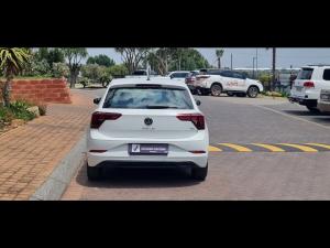 Volkswagen Polo hatch 1.0TSI Life manual - Image 5