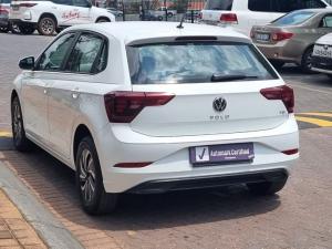 Volkswagen Polo hatch 1.0TSI Life manual - Image 10