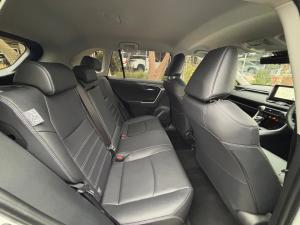 Toyota RAV4 2.0 VX - Image 9