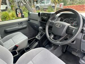 Toyota Land Cruiser 79 2.8GD-6 single cab auto - Image 7