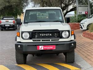 Toyota Land Cruiser 79 2.8GD-6 single cab auto - Image 4
