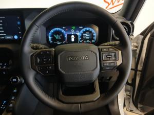 Toyota Land Cruiser Prado 2.8GD VX-R - Image 8
