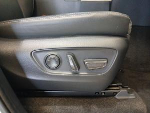 Toyota Land Cruiser Prado 2.8GD VX-R - Image 19