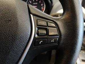 BMW 1 Series 120i 5-door auto - Image 10