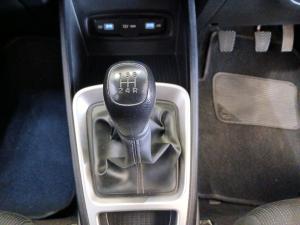 Hyundai Venue 1.2 Motion - Image 13