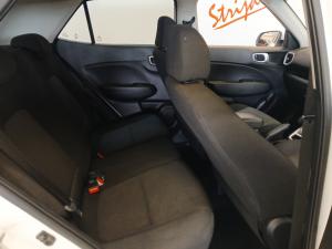 Hyundai Venue 1.2 Motion - Image 18