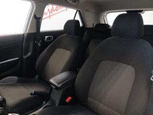 Hyundai Venue 1.2 Motion - Image 20