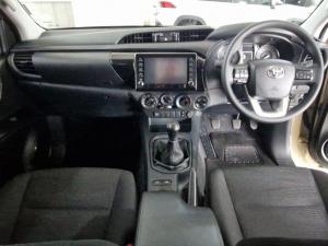 Toyota Hilux 2.4 GD-6 Raider 4X4S/C - Image 6